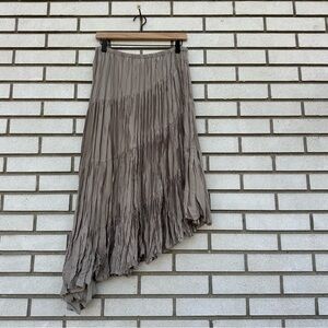 Chico’s Crinkle Zoe Asymmetrical Midi Skirt Taupe Satin Elastic Waist M Tiered